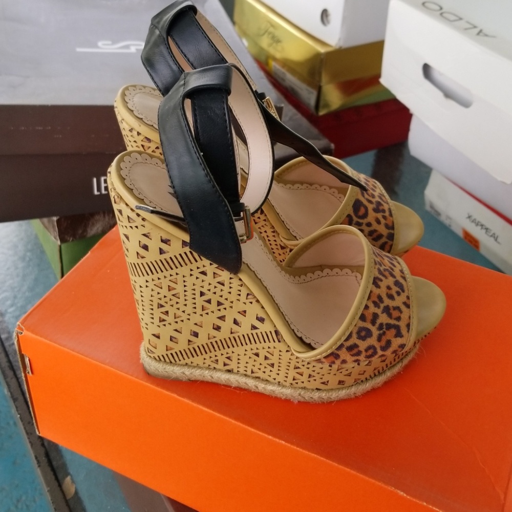 Shoes - Picture 2 of 5